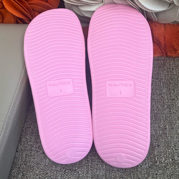 ❣️🆕Nautica Pink, White & Multi Color Stripe Slides❣️ - Picture 7 of 7